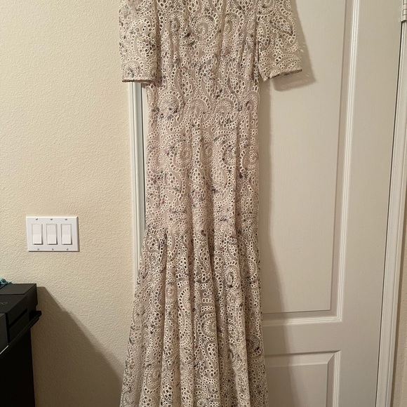 Beautiful Eyelet Dress by Veronica Beard! - Picture 1 of 5
